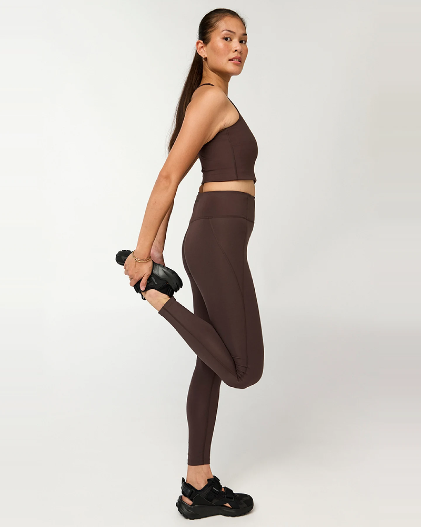Girlfriend Collective Damen vegan Leggings Compressive High Rise Driftwood Braun – Ansicht 2