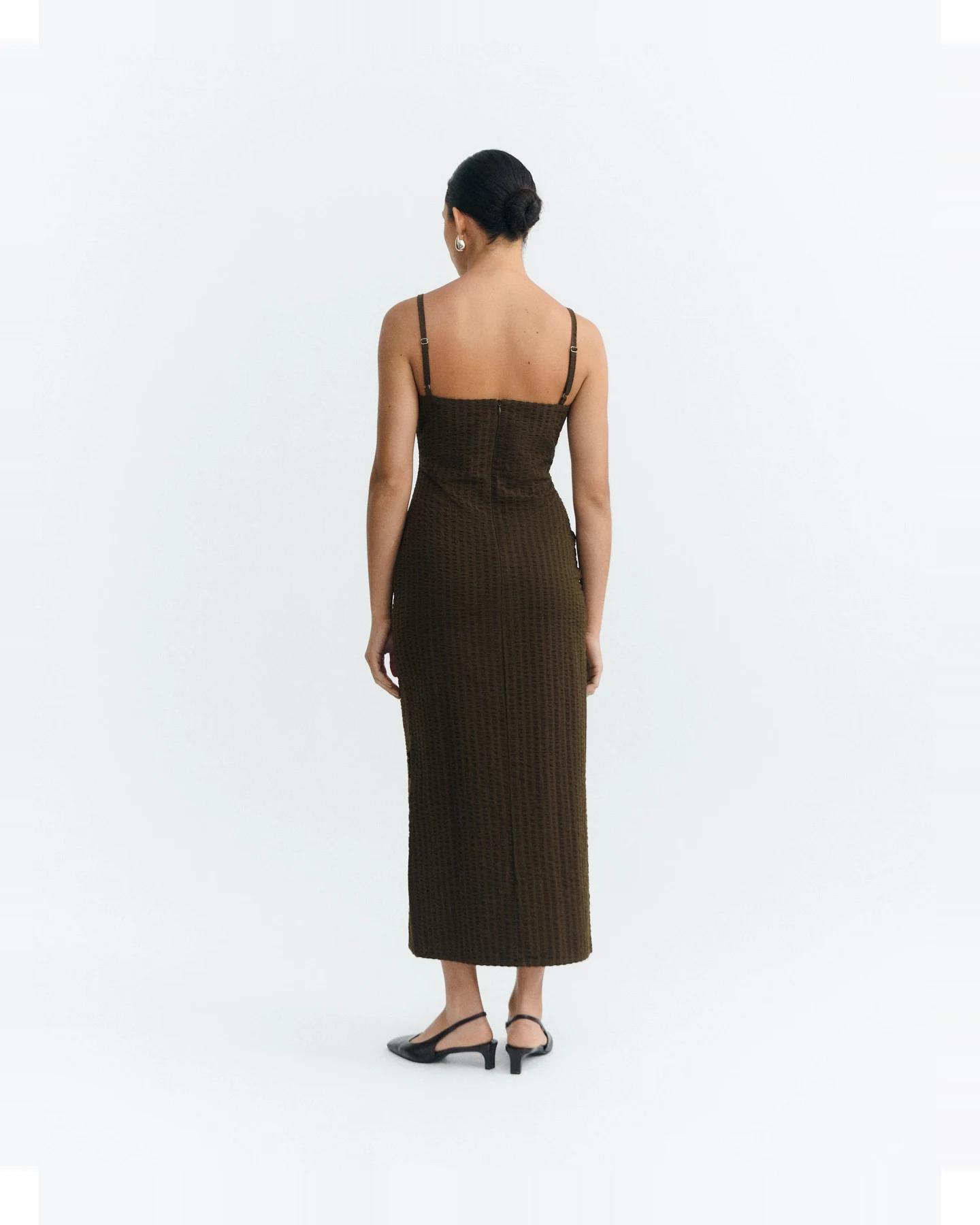 Thinking MU Damen vegan Kleid Lang Seersucker Sunniva Braun – Ansicht 2