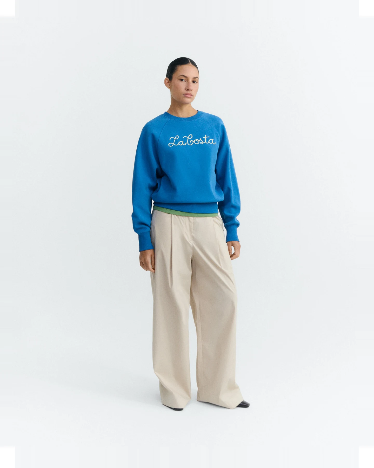 Thinking MU Damen vegan Sweatshirt Bonnie Coast Handbesticktes Blau – Ansicht 2