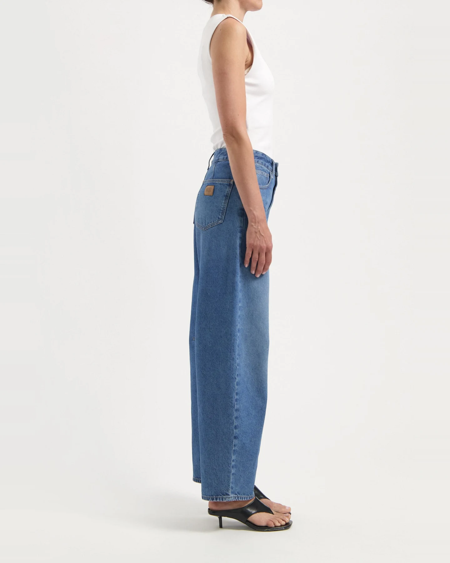 MUD Jeans Damen vegan Jeans Demi High Balloon Medium Aged – Ansicht 2