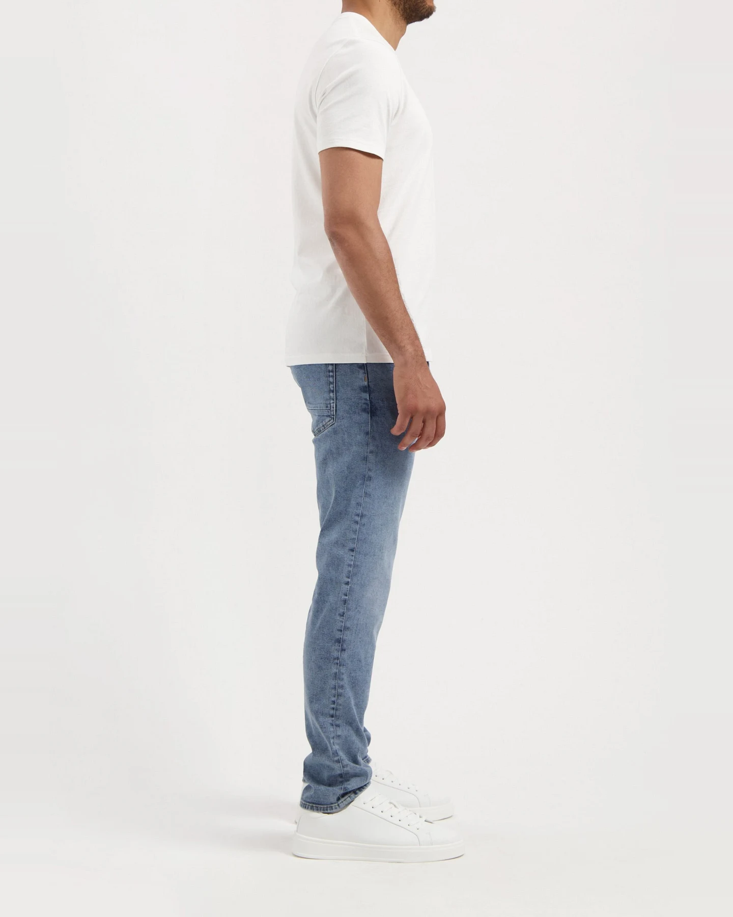 MUD Jeans Herren vegan Jeans Low Tapered Dunn Stahlblau – Ansicht 2