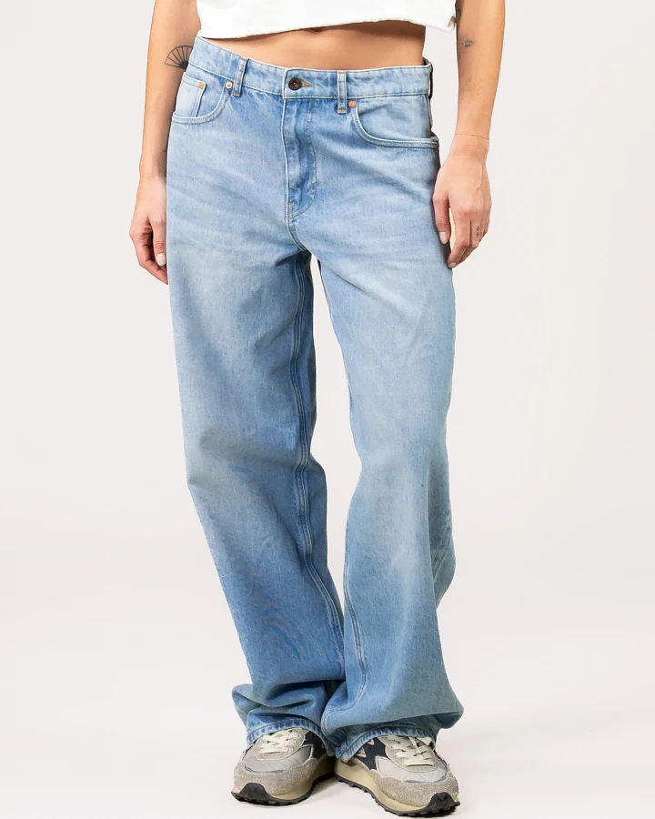 Kuyichi Damen vegan Jeans Ruby Relaxed Hellblau