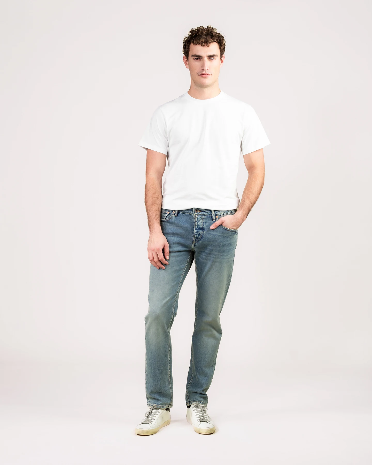 Kuyichi Herren vegan Jeans Nick Straight Caribbean Glow – Ansicht 2
