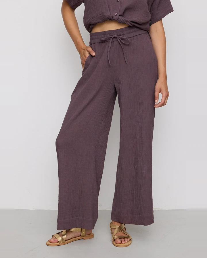 Recolution Damen vegan Hose Crocus Mystic Grape