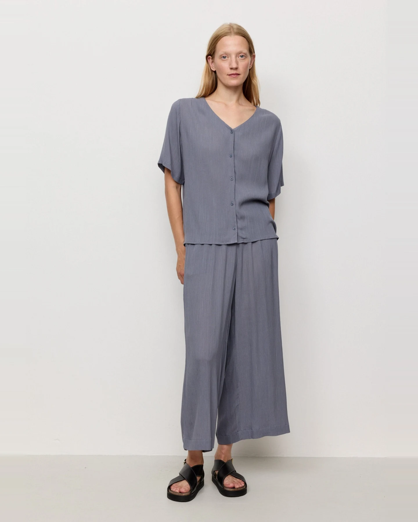 Recolution Damen vegan Bluse Spirea Taubenblau – Ansicht 2