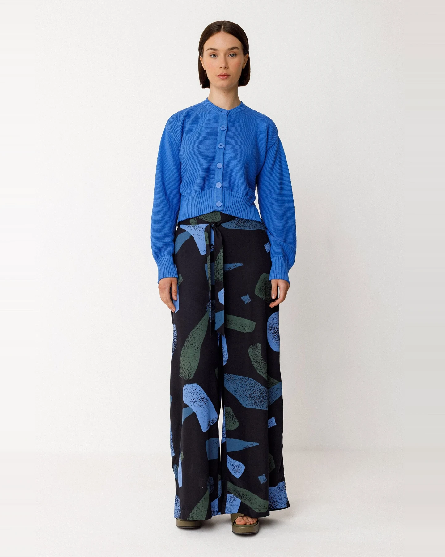 SKFK Damen vegan Strickjacke Belene Blau – Ansicht 2