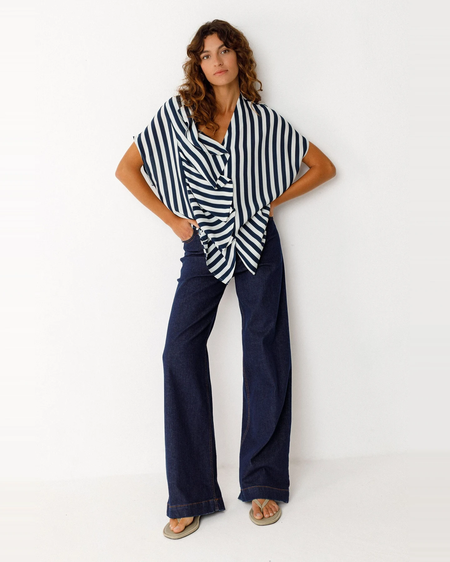 SKFK Damen vegan Hemd Kaua Weiß Blau – Ansicht 2