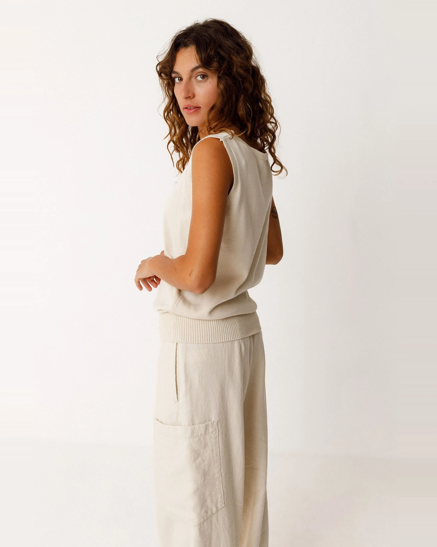 SKFK Damen vegan Oberteil Maindi Beige – Ansicht 2