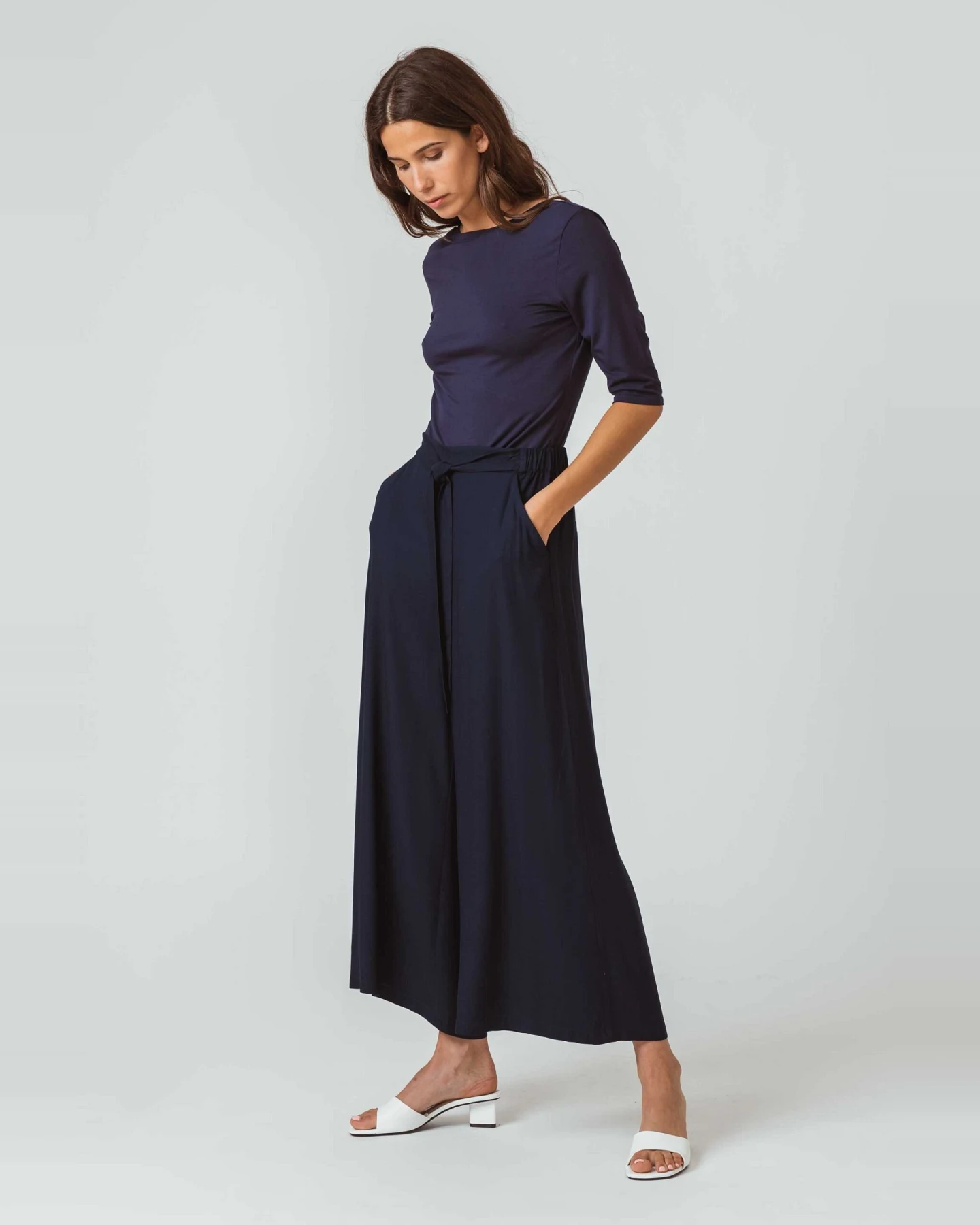 SKFK Damen vegan Hose Palazzo Dona Marineblau – Ansicht 2