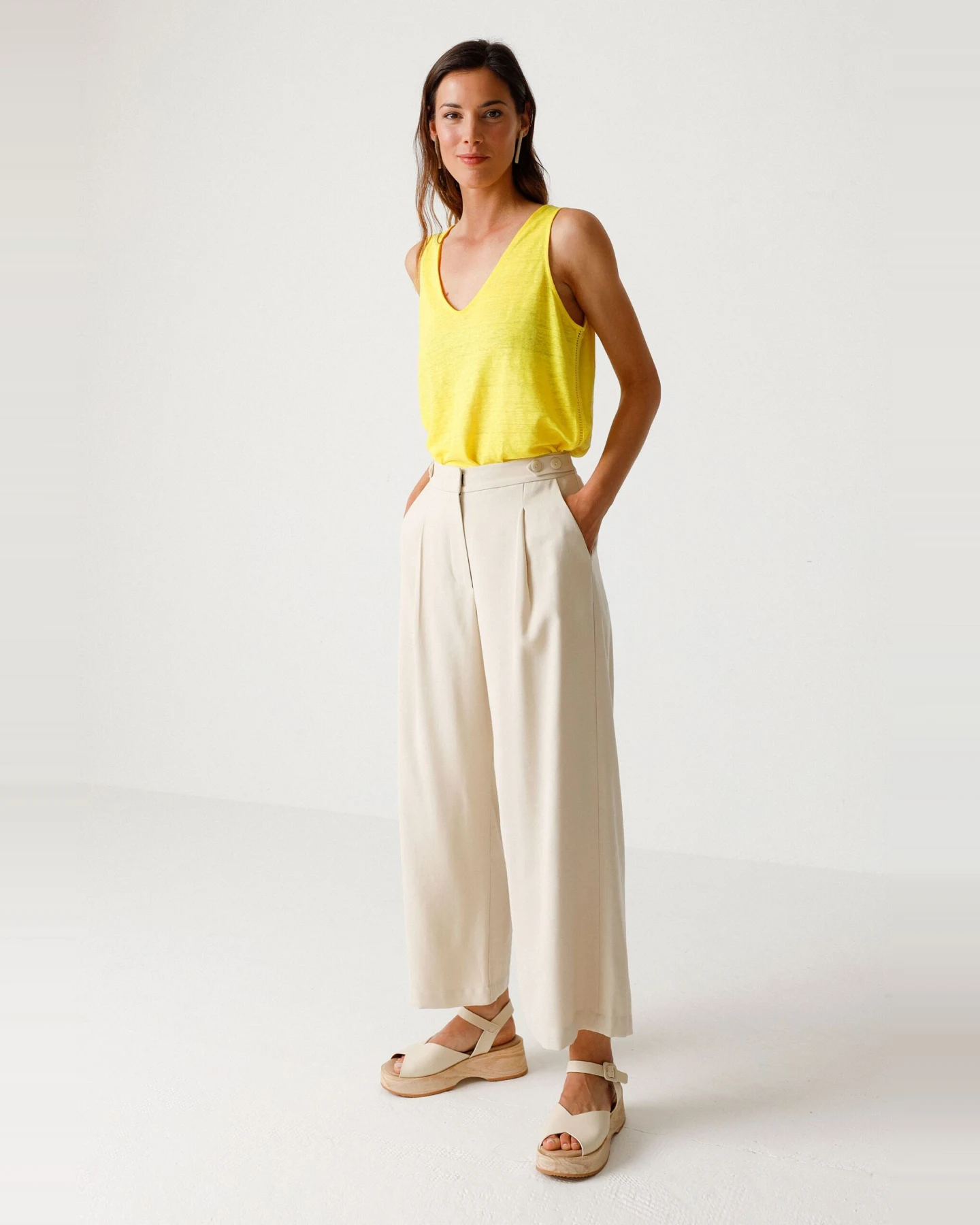 SKFK Damen vegan Hose Ilia Beige – Ansicht 2