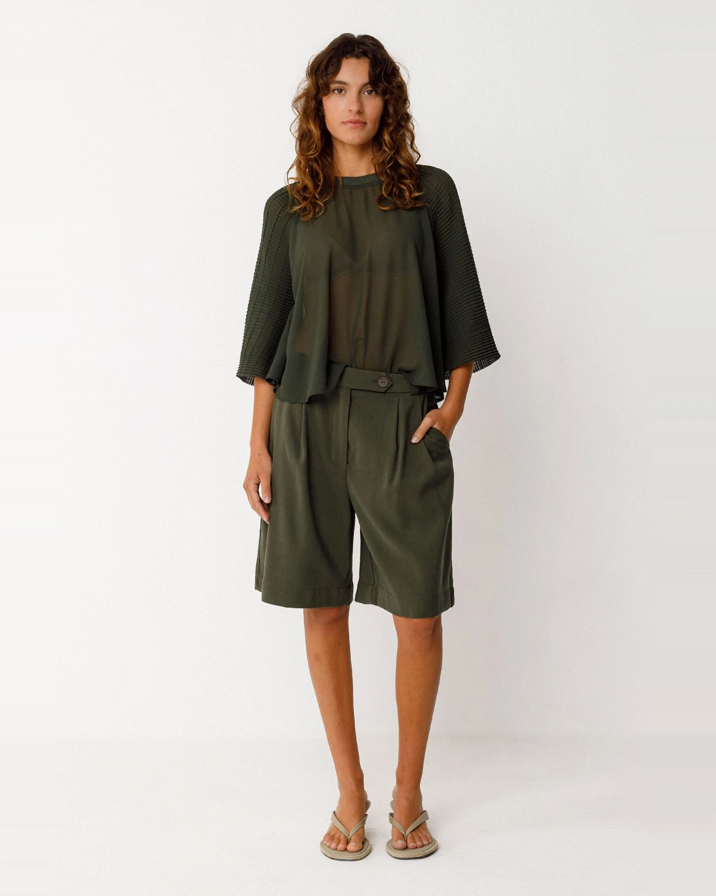 SKFK Damen vegan Kurze Hosen Laida Grün – Ansicht 2
