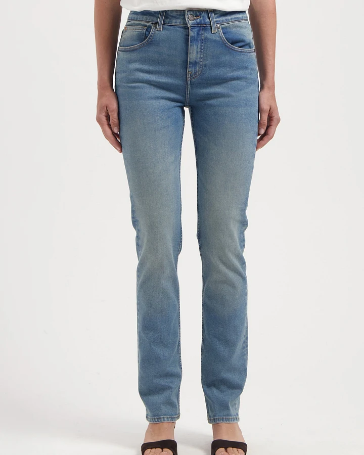 MUD Jeans Damen vegan Jeans Logan High Slim Earth Faded Blue