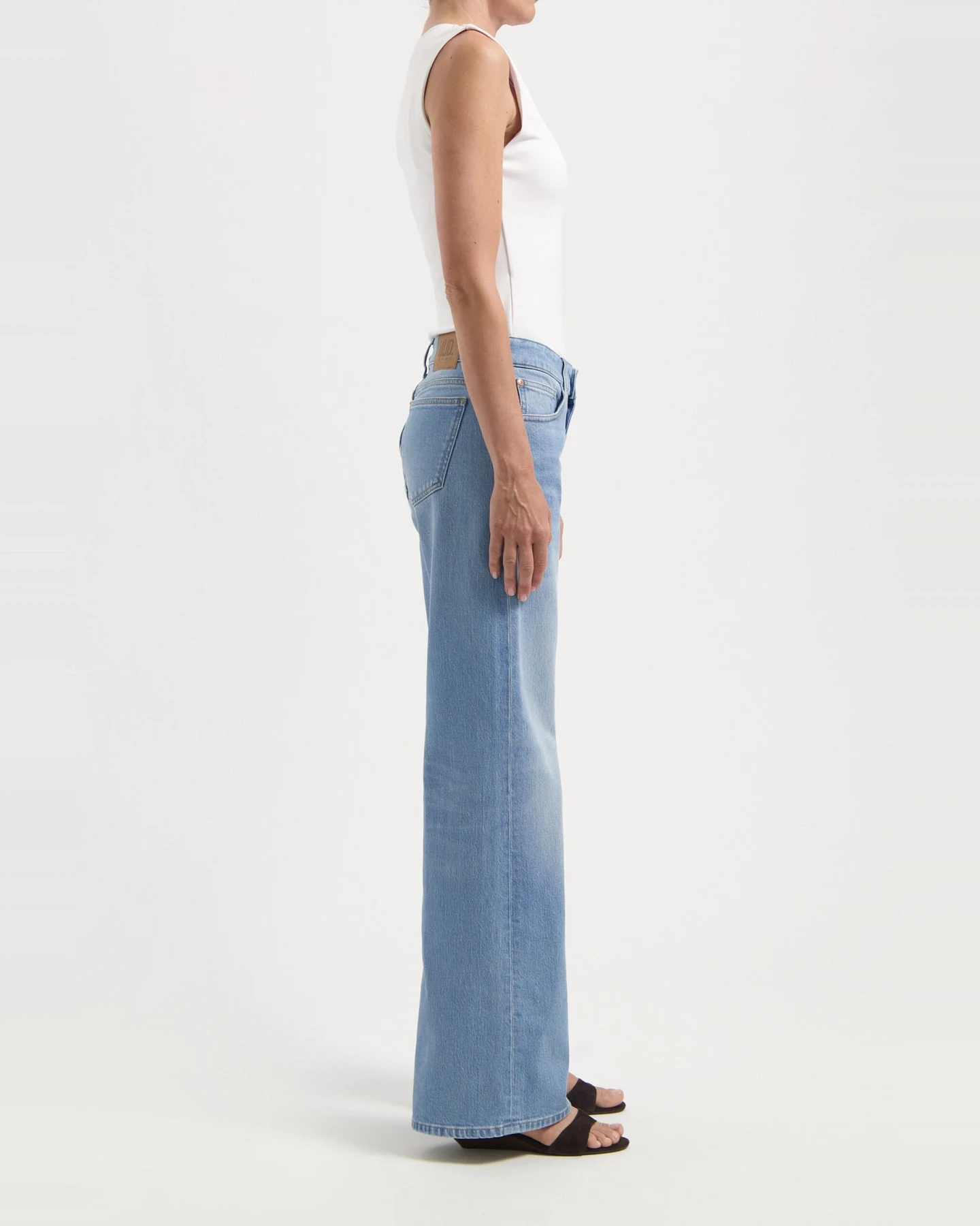 MUD Jeans Damen vegan Jeans Mid Loose Cleo Light Stone Vintage – Ansicht 2
