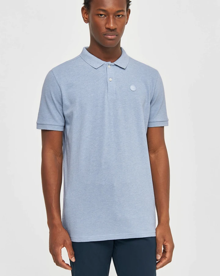 KnowledgeCotton Apparel Herren vegan Polohemd Basic Abzeichen Sky Way Melange