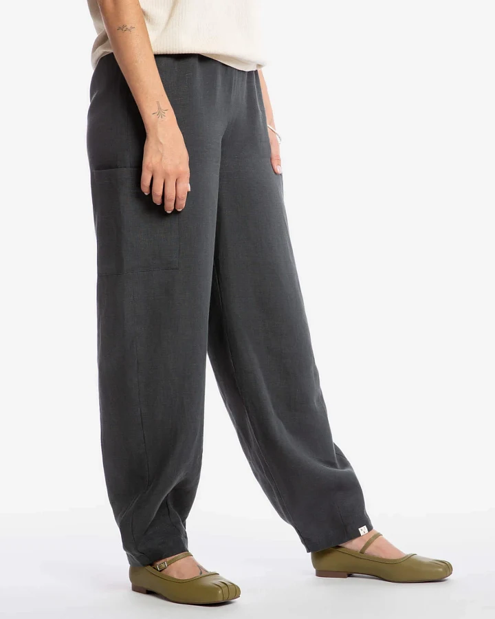 MATONA Damen vegan Hose Barrel Leg Schwarz