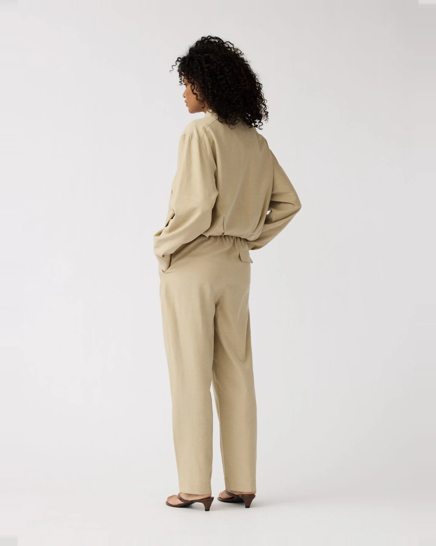 Alchemist Damen vegan Bomber Luki Sand – Ansicht 2