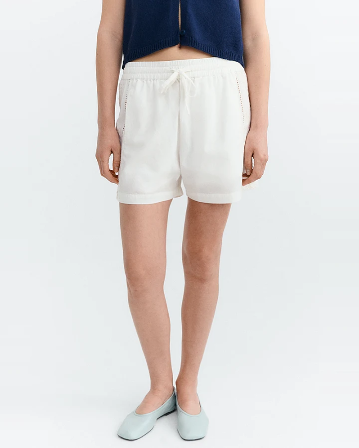 Thinking MU Damen vegan Shorts Geranio Bestickt Weiß
