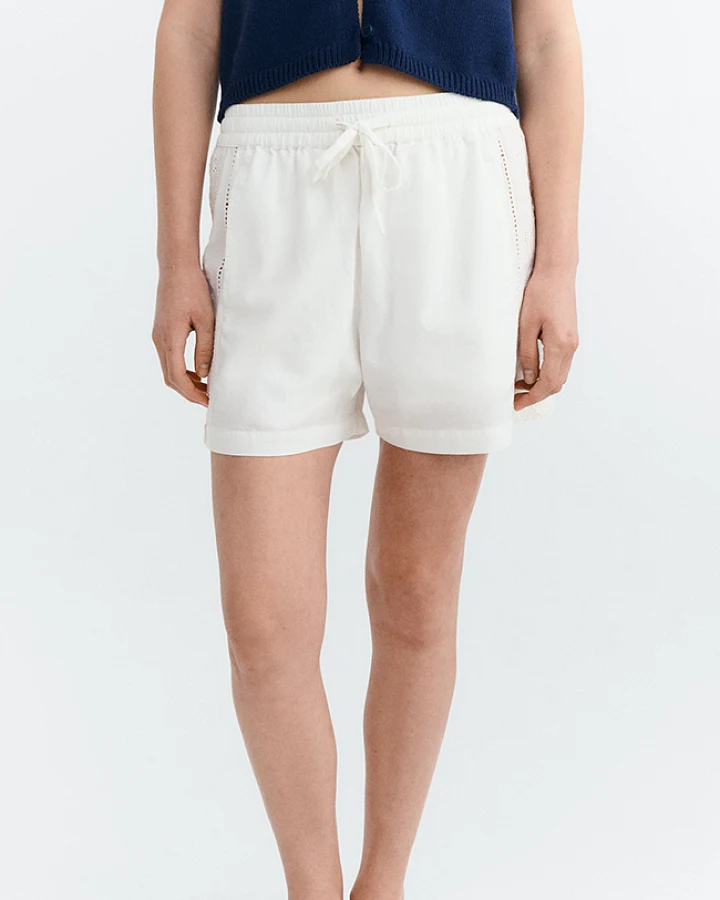 Thinking MU Damen vegan Shorts Geranio Bestickt Weiß