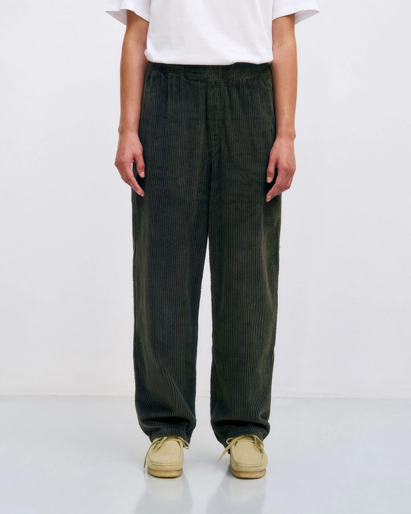 Rotholz Damen vegan Hose Weites Bein Cord Dunkelgrün – Ansicht 2