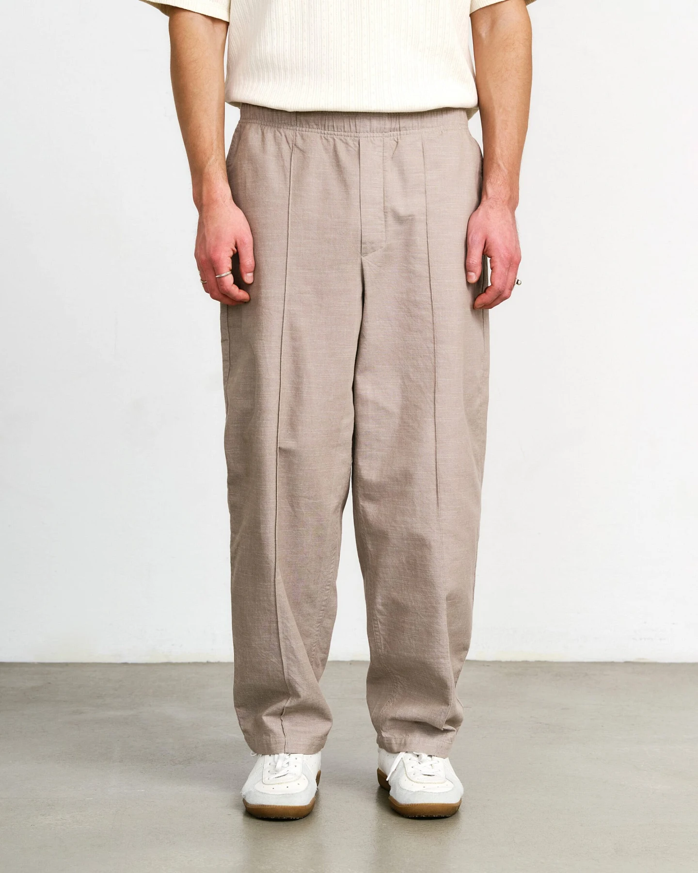 Rotholz Herren vegan Hose Weit Gefaltet Grau Braun – Ansicht 2