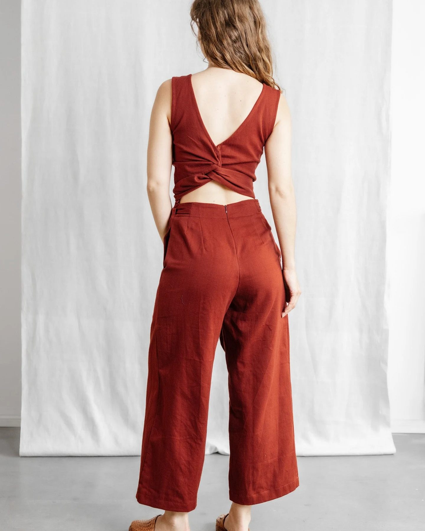 Jyoti - Fair Works Damen vegan Jumpsuit Anusha Henna – Ansicht 2