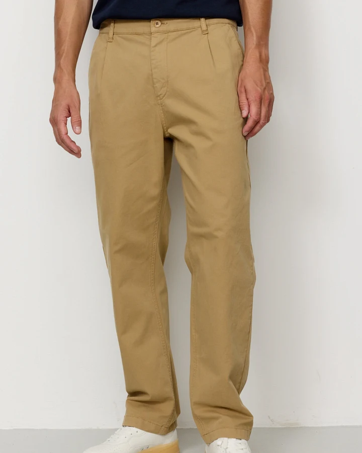 Recolution Herren vegan Chinos Eiche Wüstenbraun