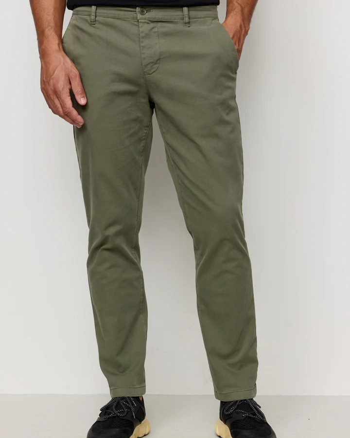 Recolution Herren vegan Chinos Kelp Dunkel-Olive