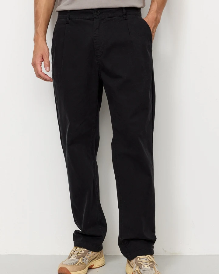 Recolution Herren vegan Chinos Eiche Schwarz