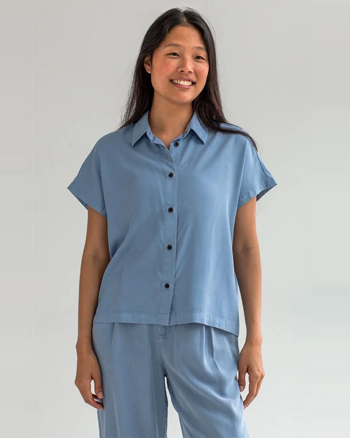 TWOTHIRDS Damen vegan Bluse Cannes Denimblau