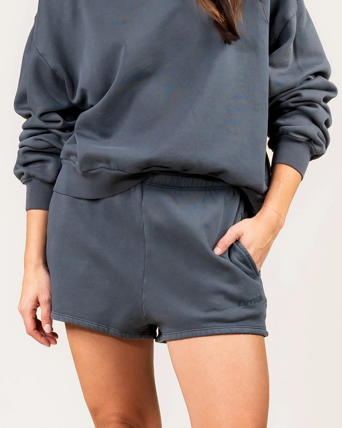 Kuyichi Damen vegan Shorts Megan Vintage Grau – Ansicht 2