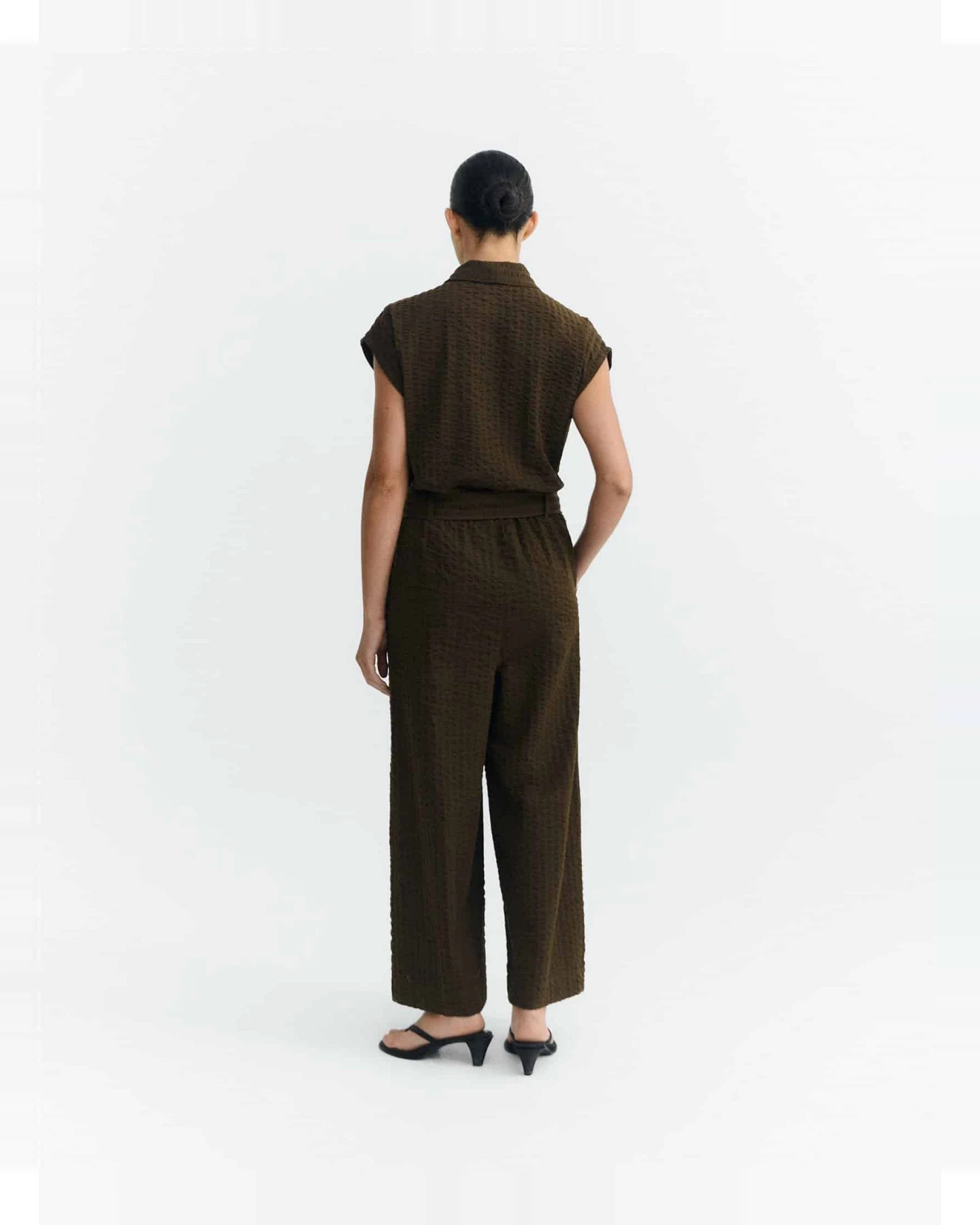 Thinking MU Damen vegan Jumpsuit Seersucker Malawi Braun – Ansicht 2