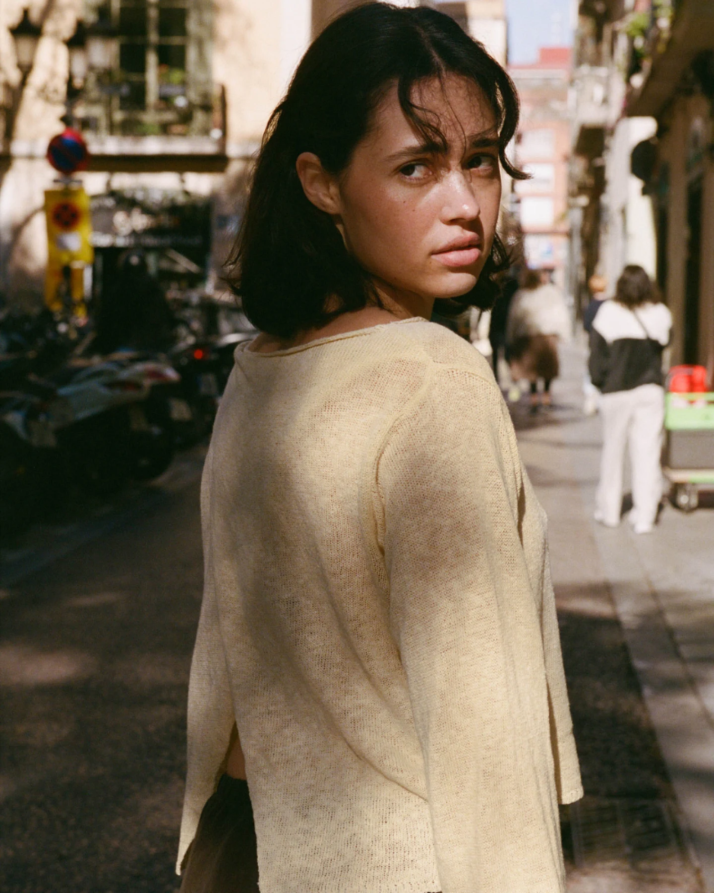 Nénés Damen vegan Pullover Philippine Gelb – Ansicht 2