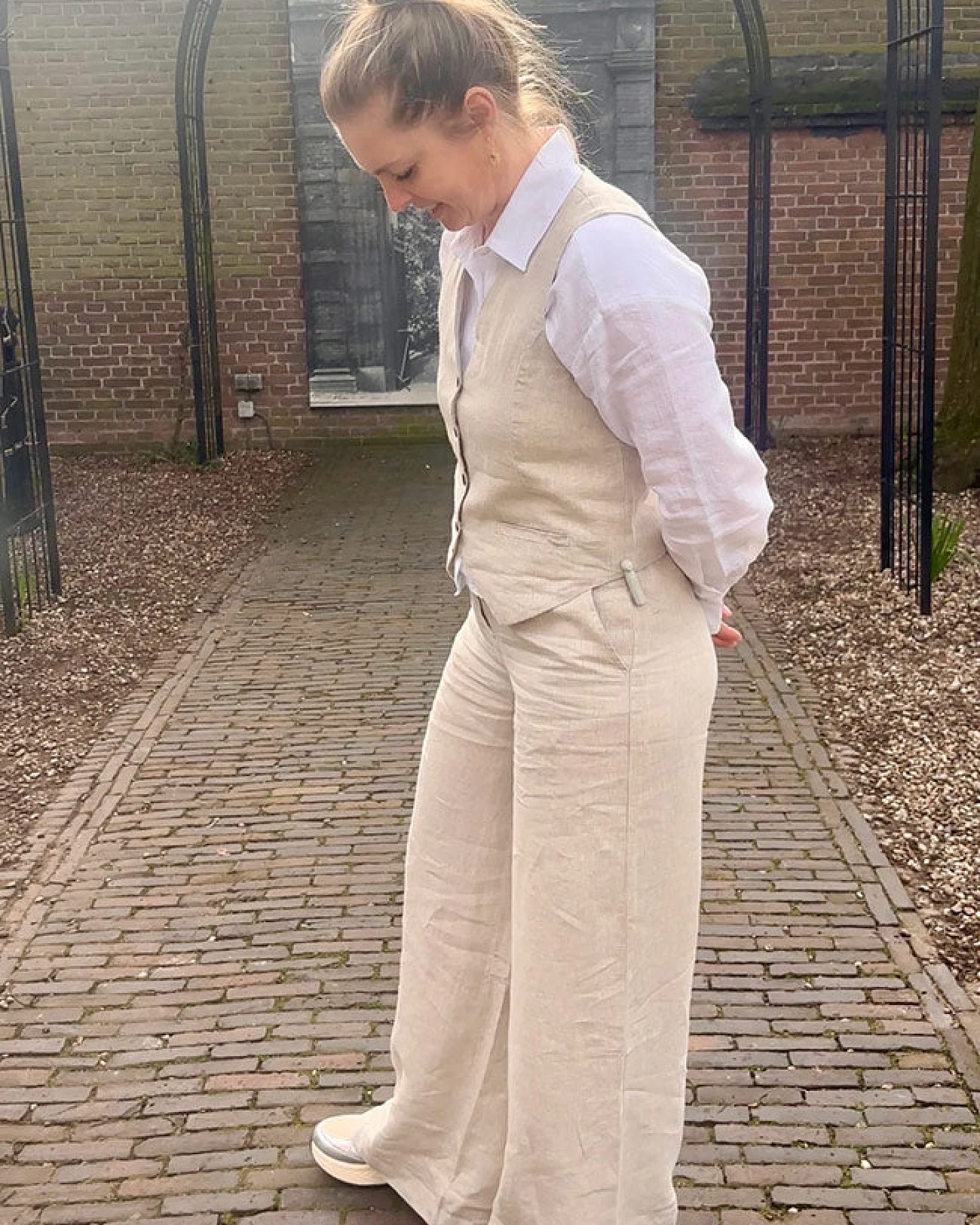 Kings of Indigo Damen vegan Hose Lilian Ungefärbt Beige – Ansicht 2