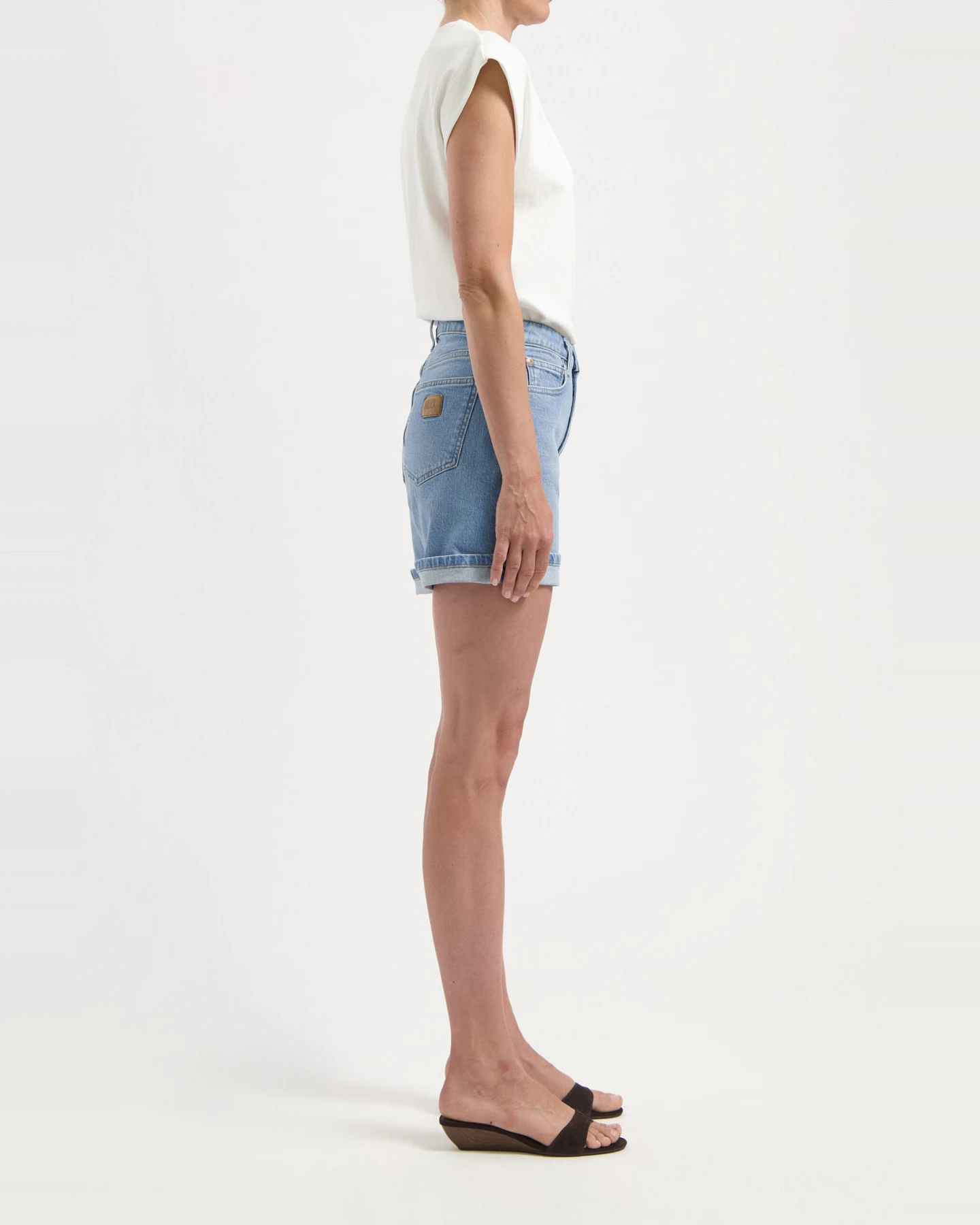 MUD Jeans Damen vegan Shorts Jazz Light Stone Vintage – Ansicht 2