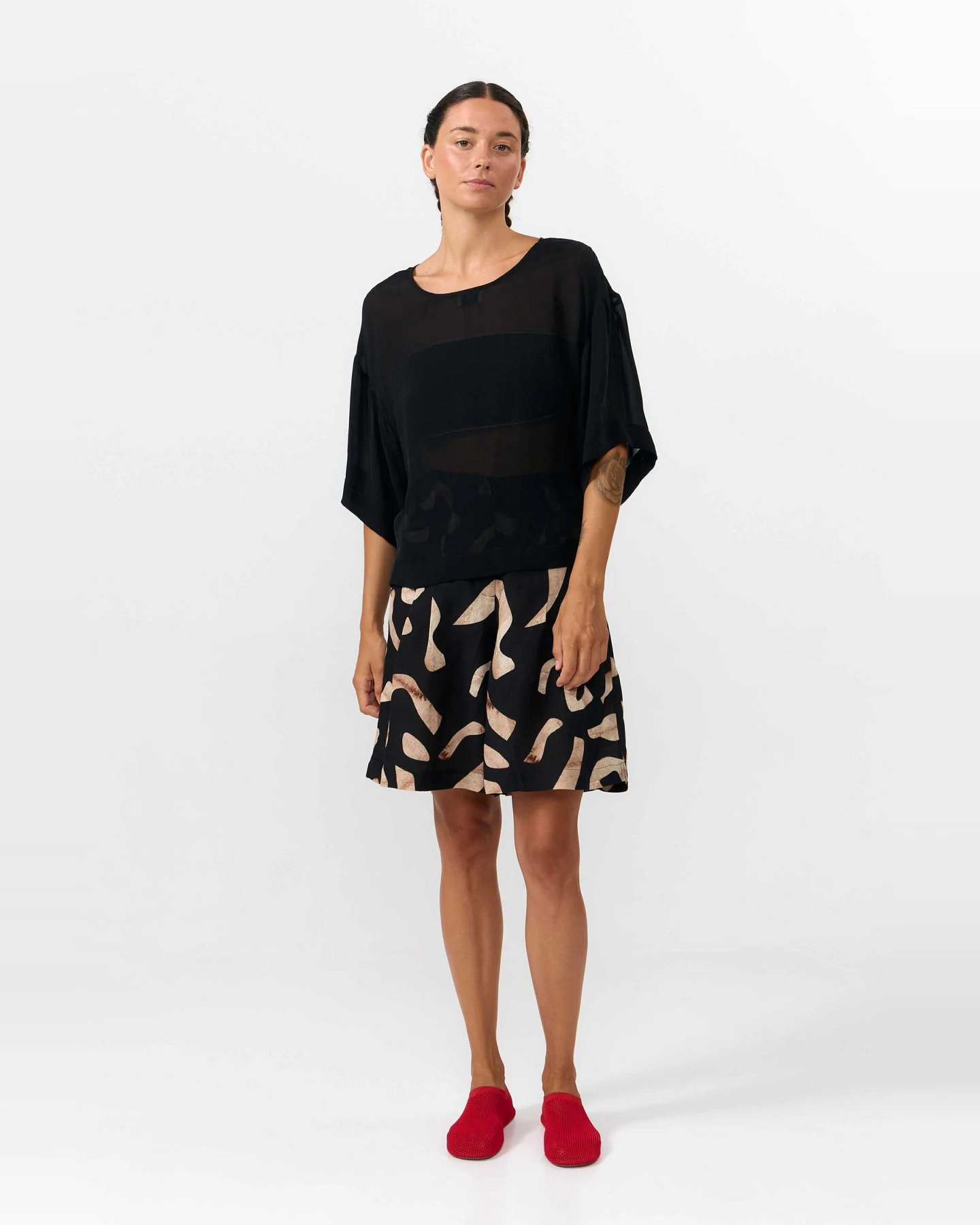 SUITE13LAB Damen vegan Bluse Sella Schiffon Schwarz – Ansicht 2