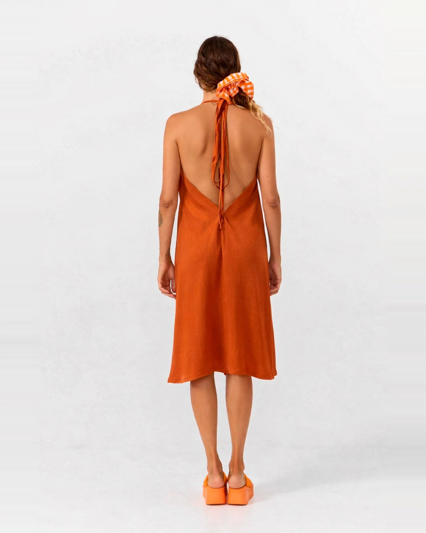 SUITE13LAB Damen vegan Kleid Mp Kurz Henna – Ansicht 2