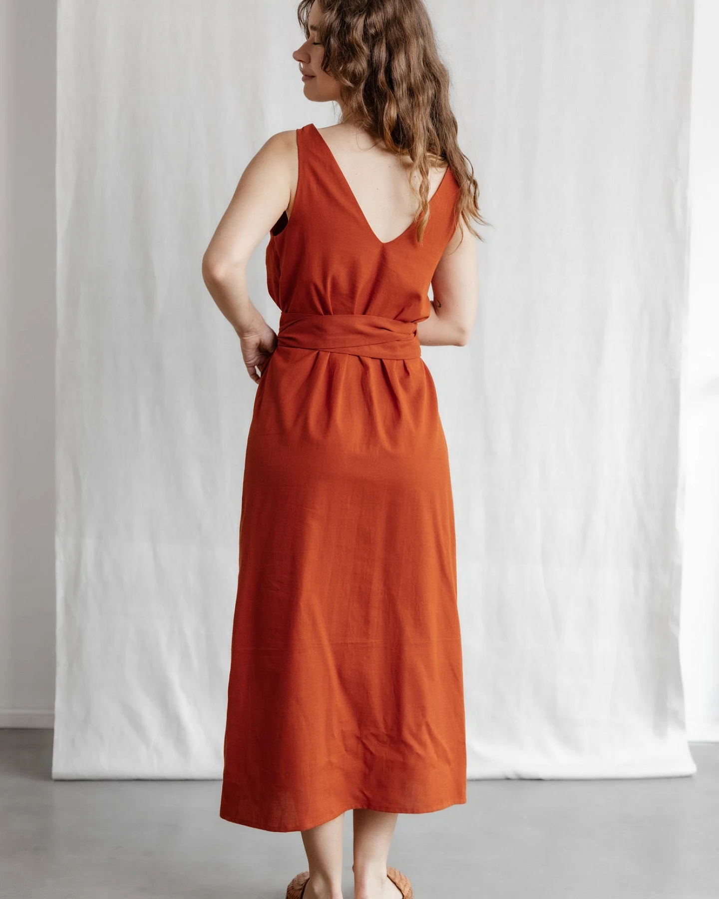 Jyoti - Fair Works Damen vegan Kleid Agnila Terrakotta – Ansicht 2