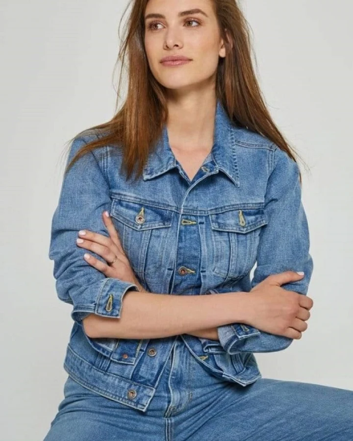 Kuyichi Damen vegan Jeansjacke Chelsea Vintage Hellblau