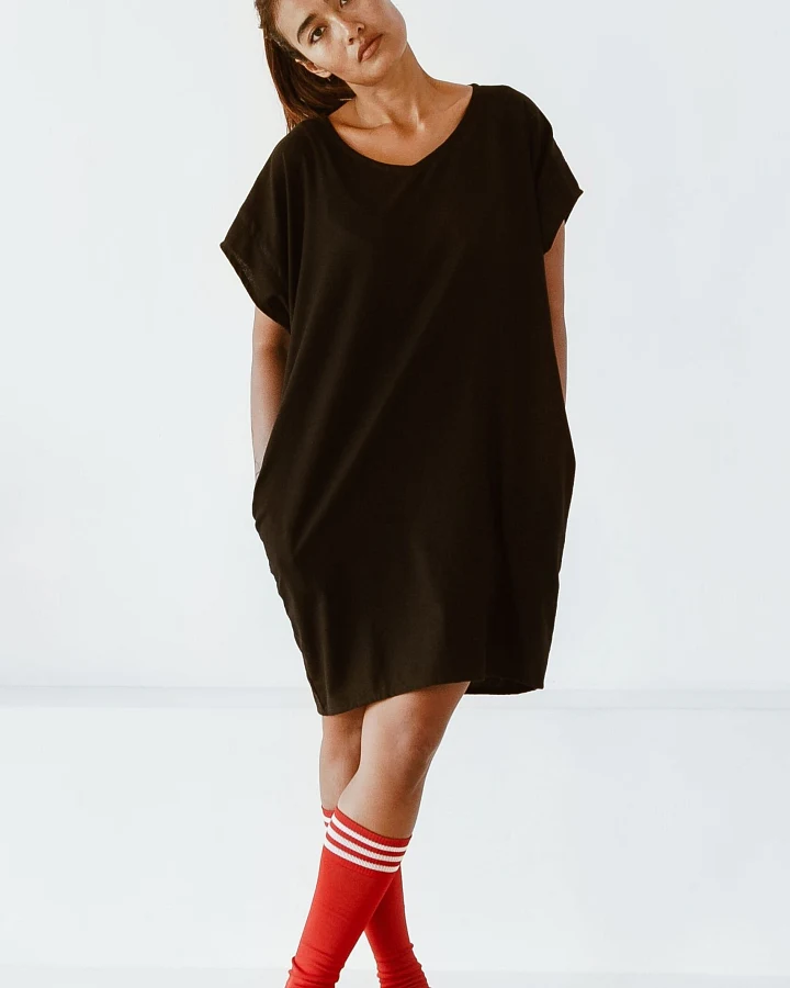 The Driftwood Tales Damen vegan Kleid Oversize T-Shirt Schwarz