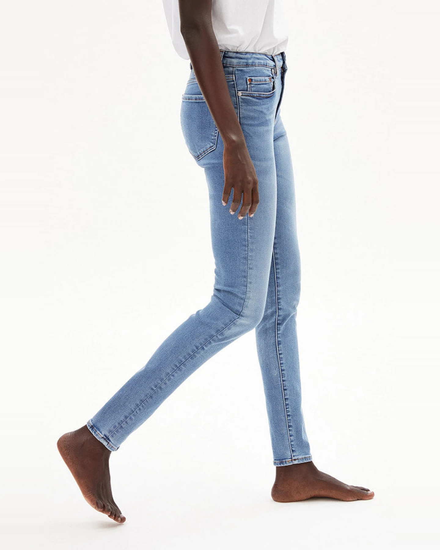 ARMEDANGELS Damen vegan Jeans Tillaa Himmelblau – Ansicht 2