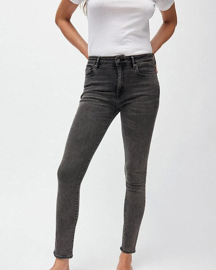 ARMEDANGELS Damen vegan Jeans Tillaa Grau