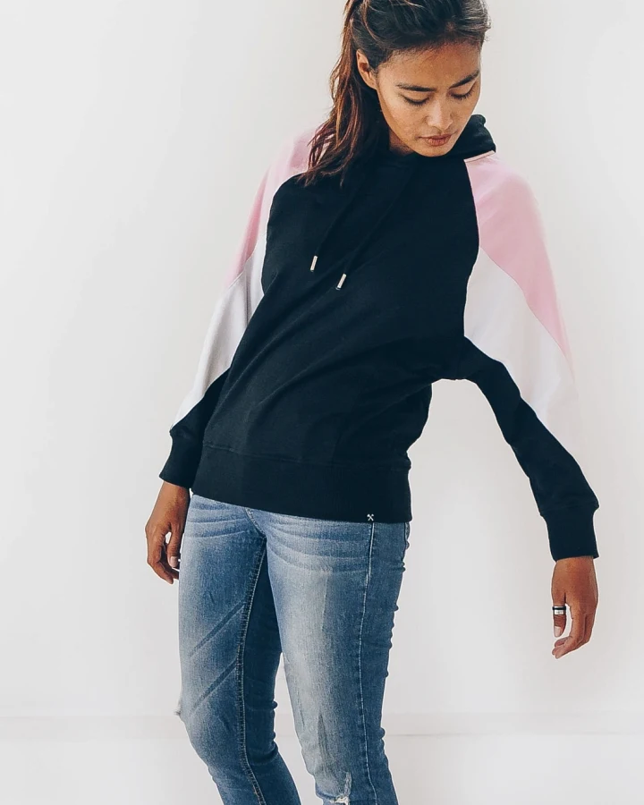 The Driftwood Tales Damen vegan Amy Hoodie Schwarz Rosa