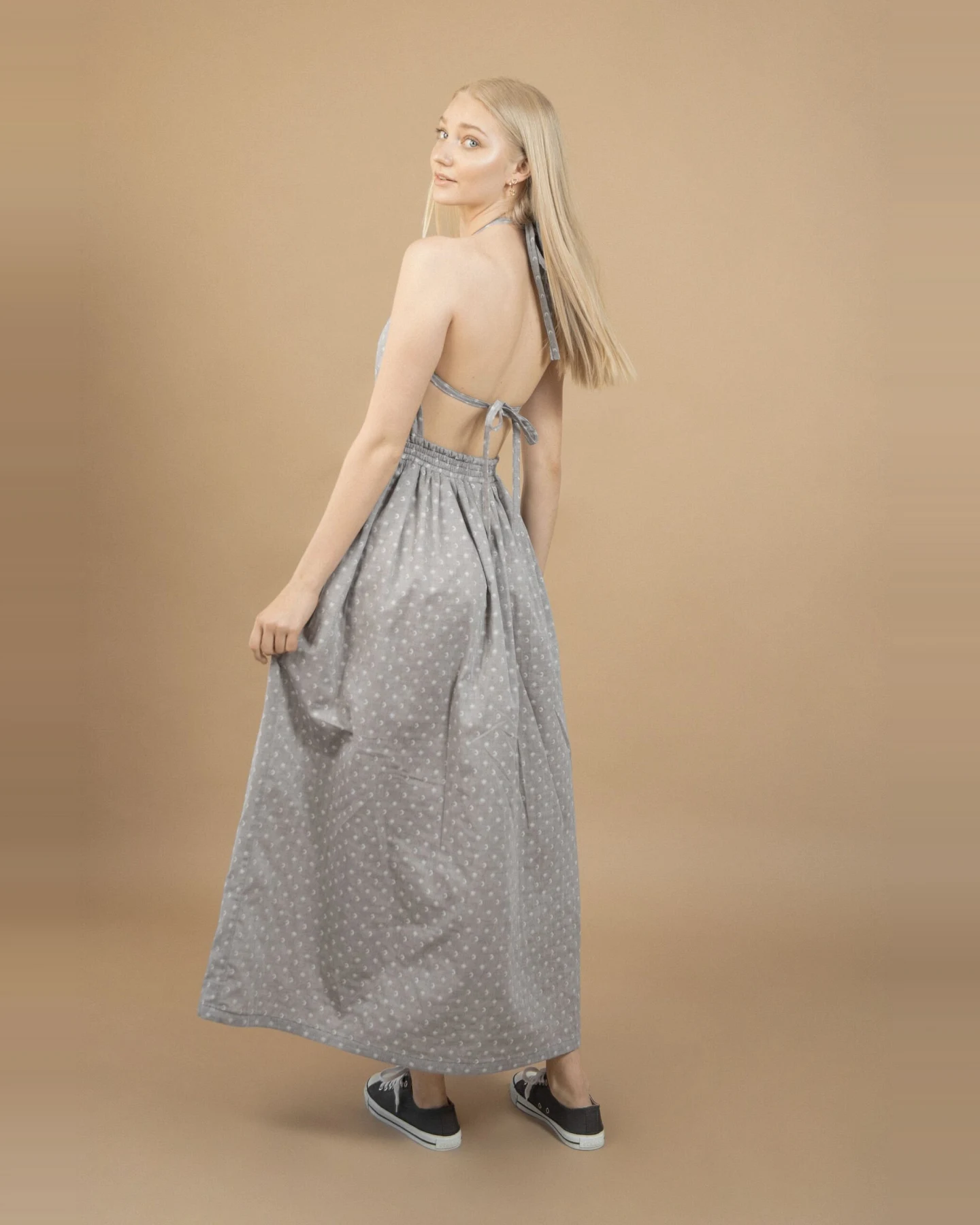 TAWAST Damen vegan Maxikleid Celestial Lunisolar Grau – Ansicht 2