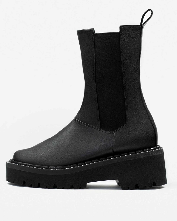 BOHEMA Damen vegan Chelsea-Stiefel Riot Schwarz