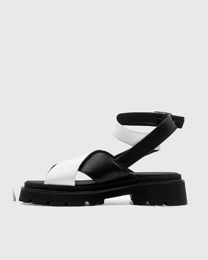 BOHEMA Damen vegan Medley Sandalen Schwarz Weiß