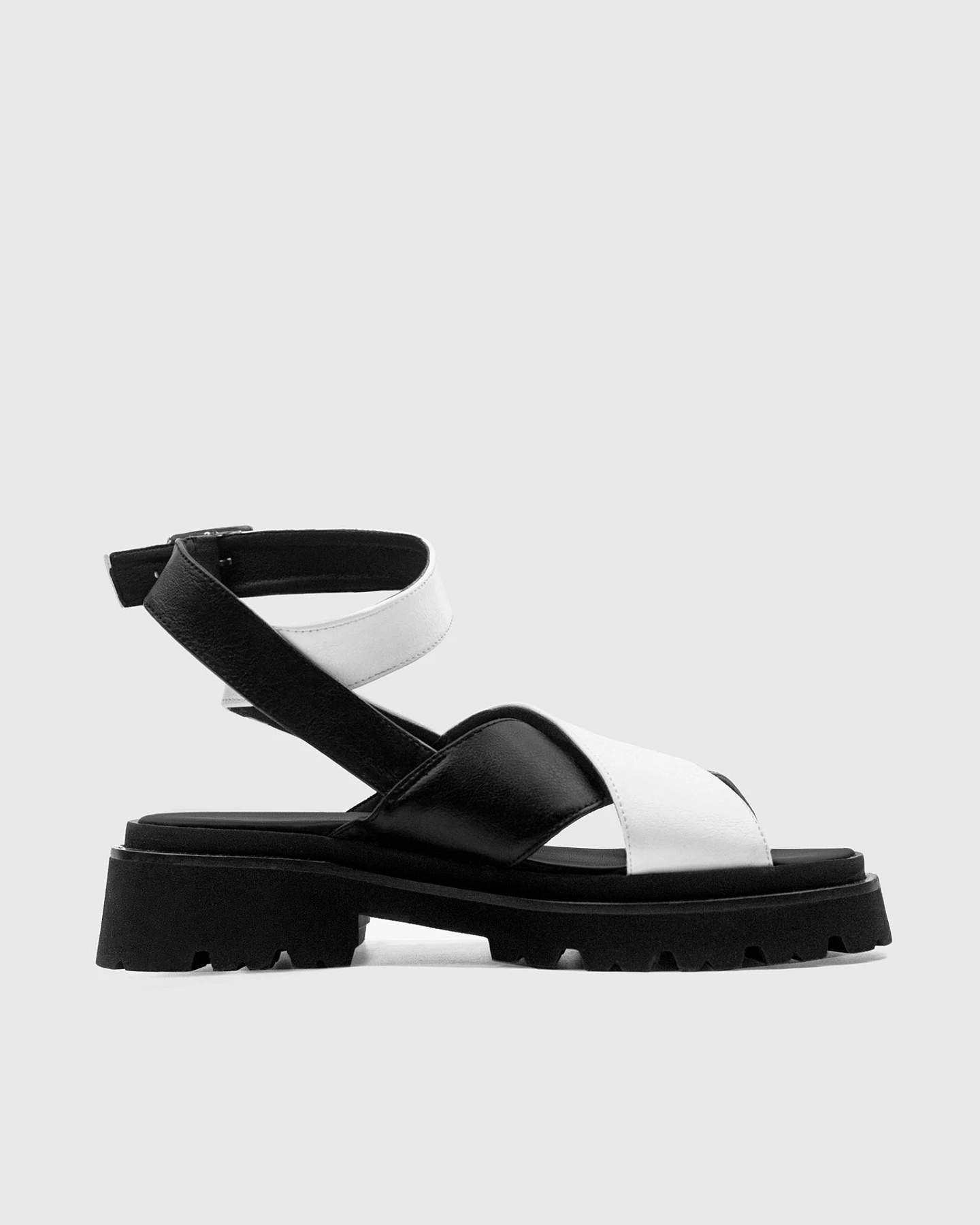 BOHEMA Damen vegan Medley Sandalen Schwarz Weiß – Ansicht 2
