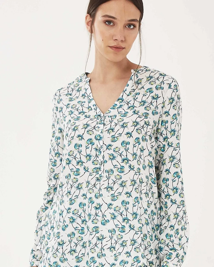 ORGANICATION Damen vegan Bluse Blumen Grün Blau