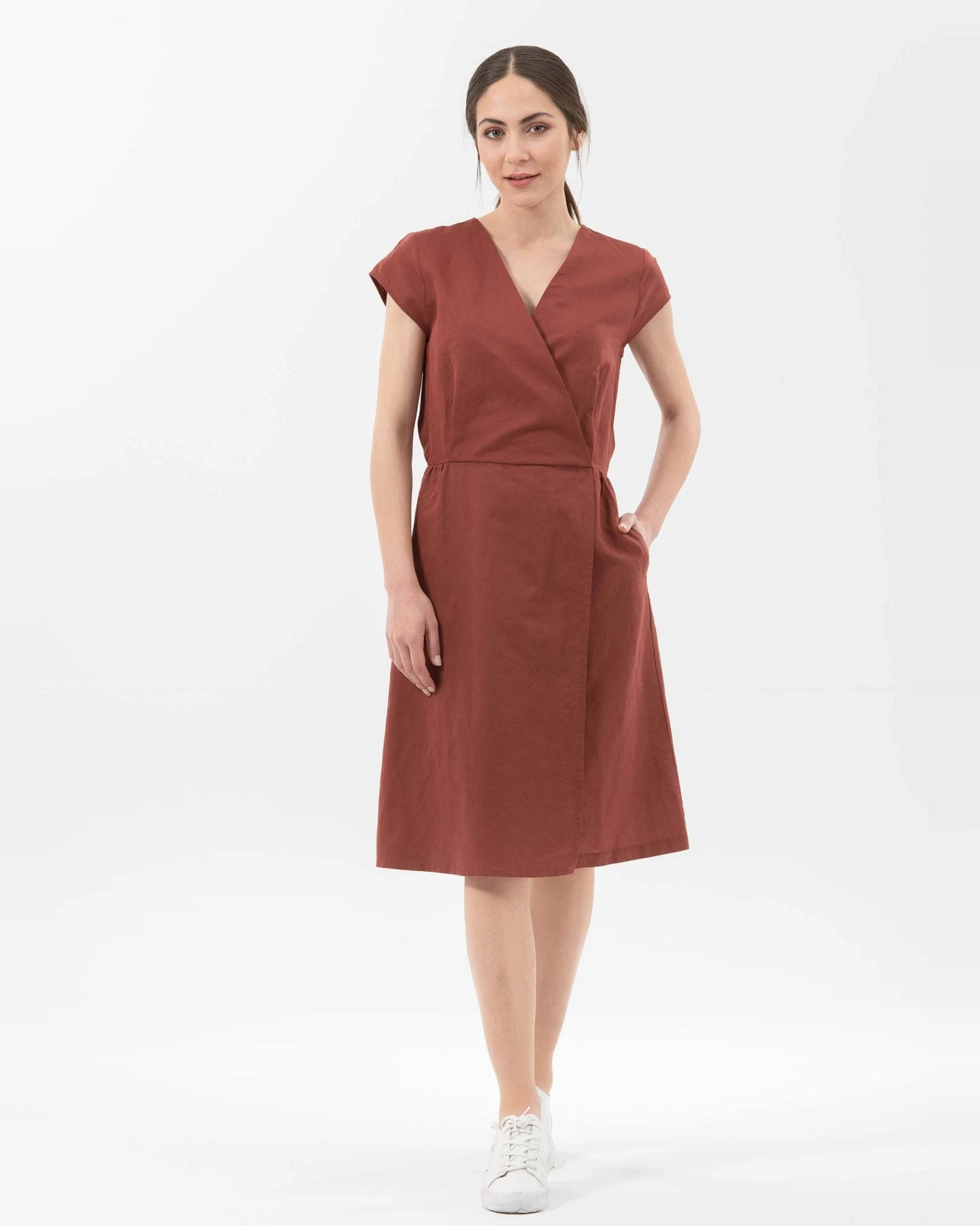 ORGANICATION Damen vegan Kleid V-Ausschnitt Braun – Ansicht 2