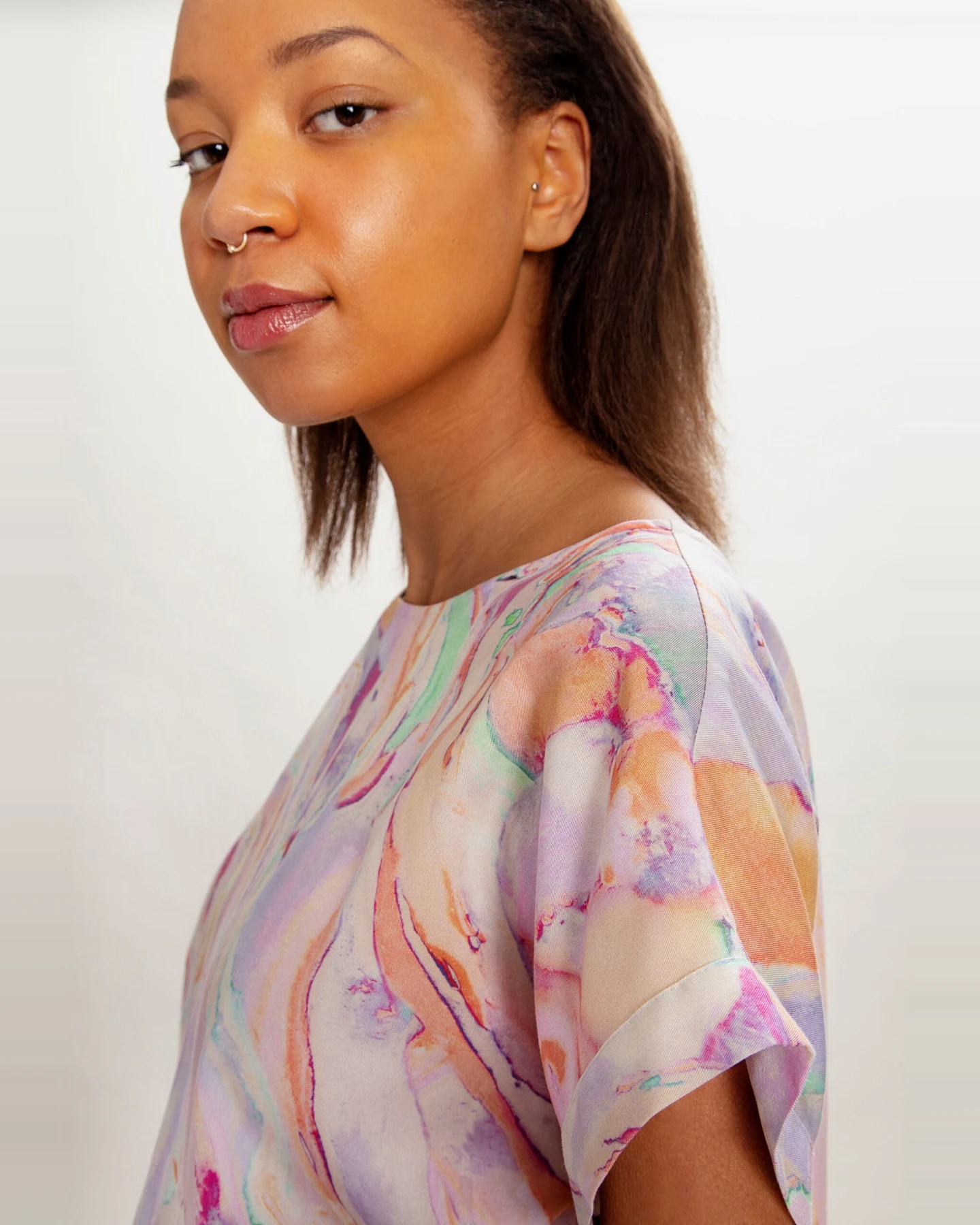 MAHLA Damen vegan Felicity Blouse Rainbow Marble – Ansicht 2