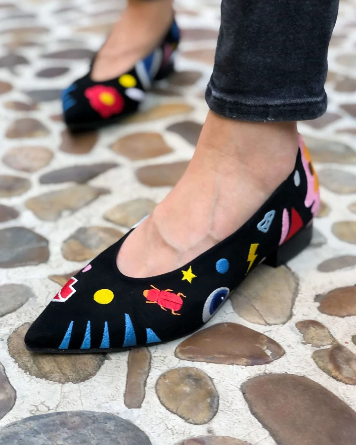 Momoc Damen vegan Flats A New Universe Black